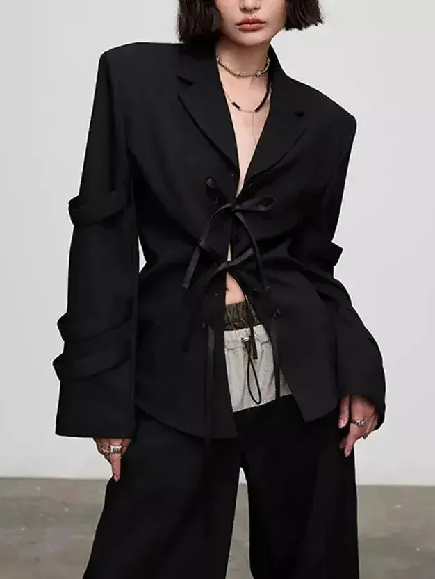Bow-Detailed Single-Breasted Blazer in Black