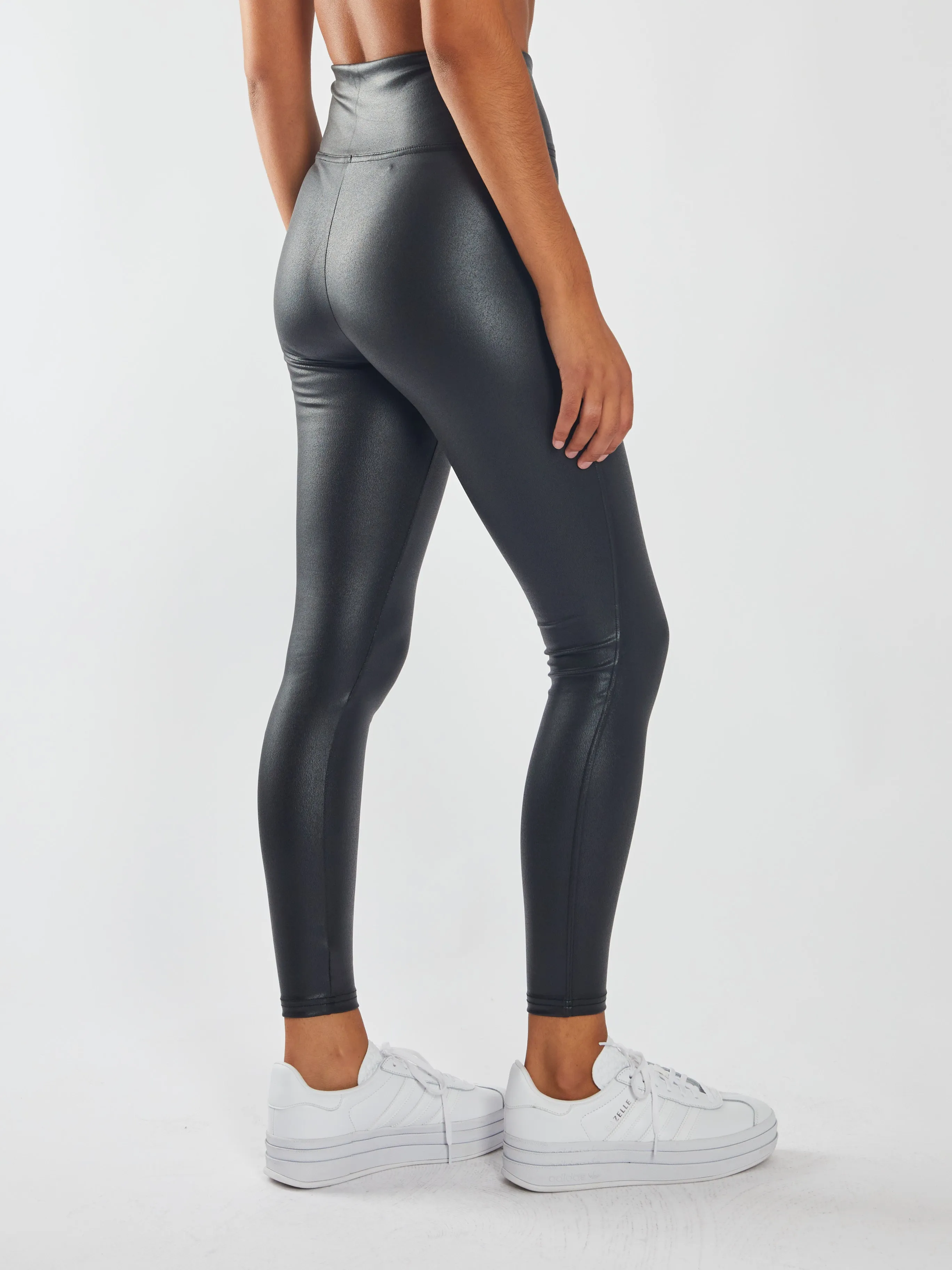 Brook Leather Look Black